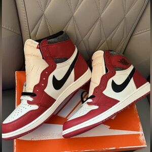 Air Jordan 1 Retro High OG “Chicago Lost and Found” sneakers